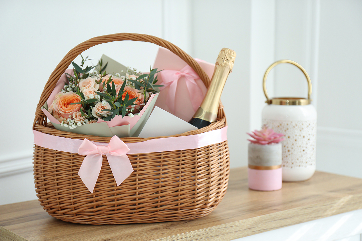 Personalized Gift Baskets & Boxes